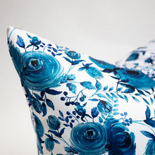 Load image into Gallery viewer, China Blue Cushion