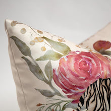 Load image into Gallery viewer, Tigress Center Cushion