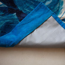 Load image into Gallery viewer, Blue Roses Rug