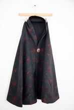 Load image into Gallery viewer, Light Cape, Black