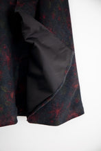 Load image into Gallery viewer, Light Cape, Black